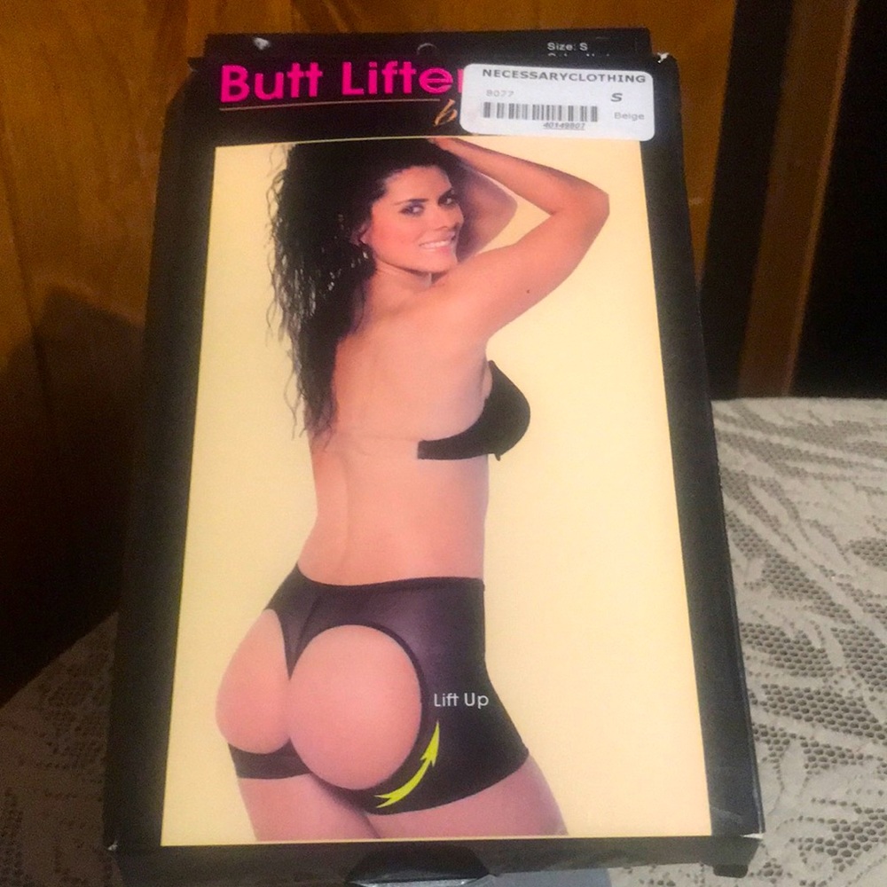NIB Women’s Beige Butt Lifter Boy Shorts Size Small